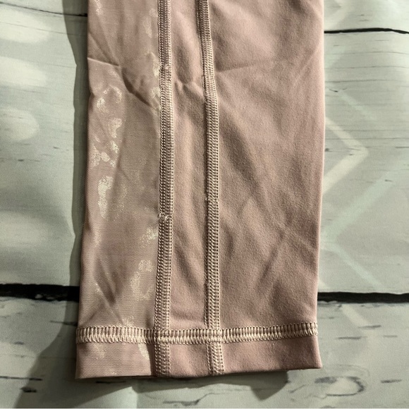 Mauve Pink Victoria Sport Workout Leggings with Sheer Animal Print Panel, Medium - Picture 3 of 14